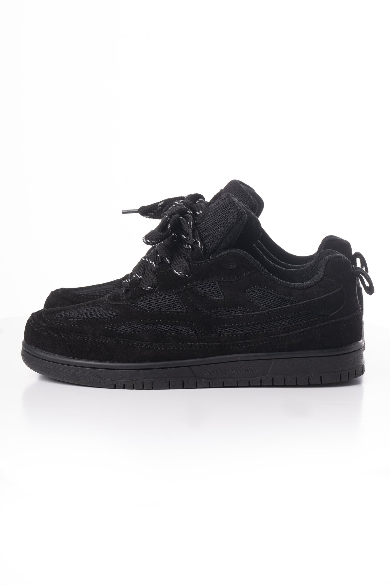 BUMPY ROAD TRIPLE BLACK