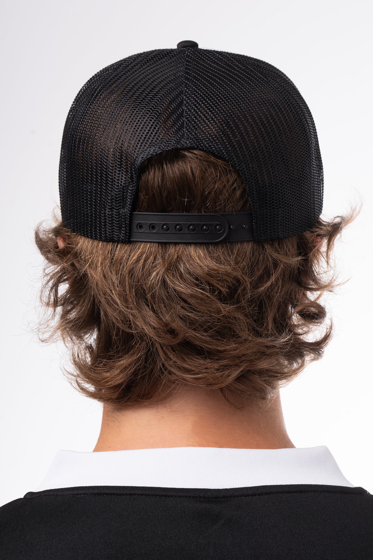 WO TRACKER HAT BLACK